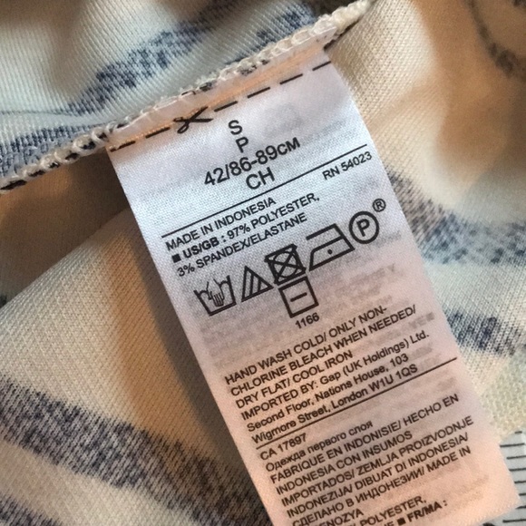 Banana Republic Striped Crepe top - Picture 6 of 7